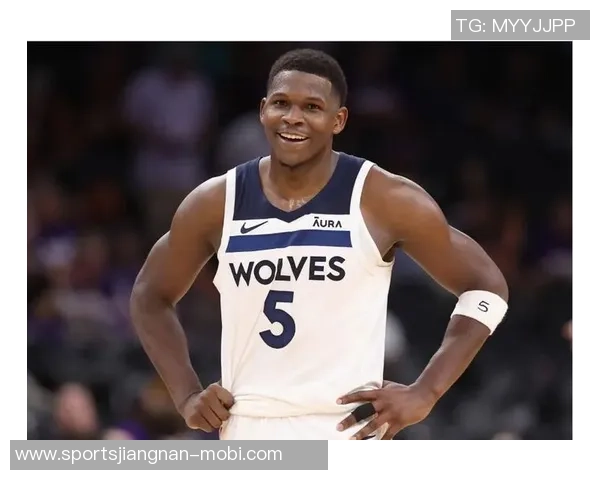 爱德华兹半场表现亮眼10投4中贡献15分3助攻罚球全中助球队争取胜利 爱德华兹半场表现亮眼10投4中贡献15分3助攻罚球全中助球队争取胜利